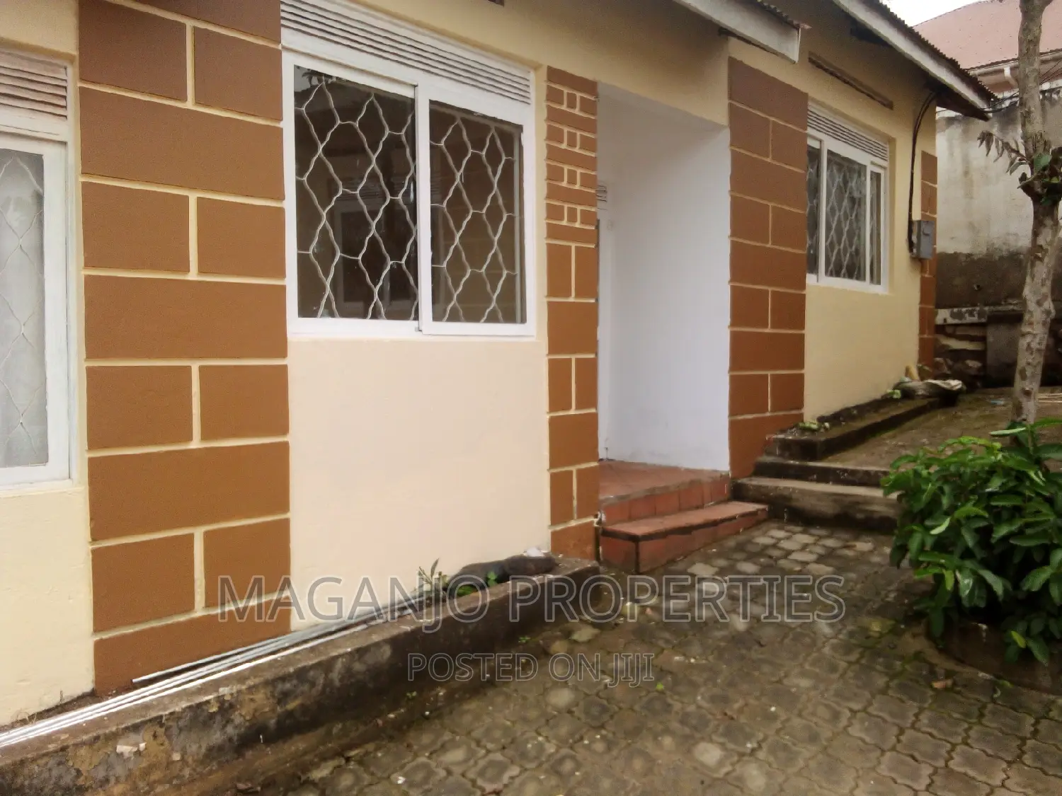 2bdrm Bungalow in Kira for rent