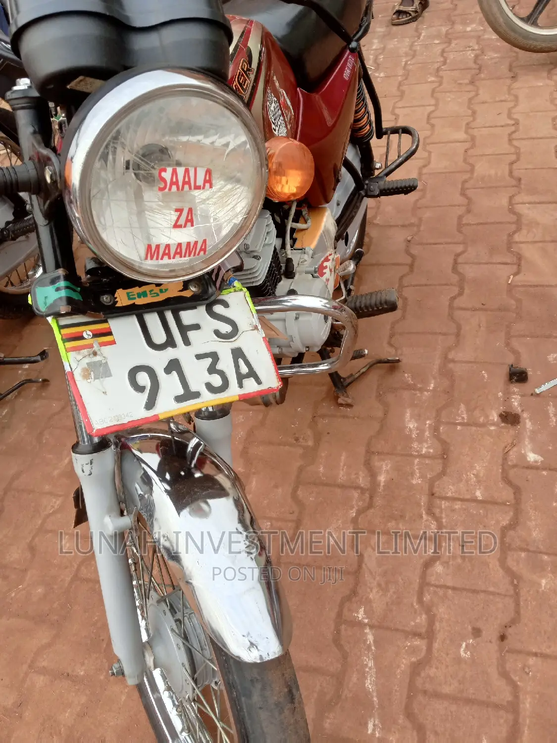 New Bajaj Boxer 2022 Red