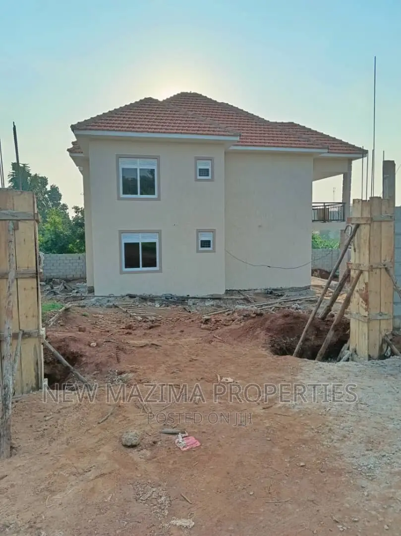Mini Flat in Kitende Ntebe Rd, Division A for sale