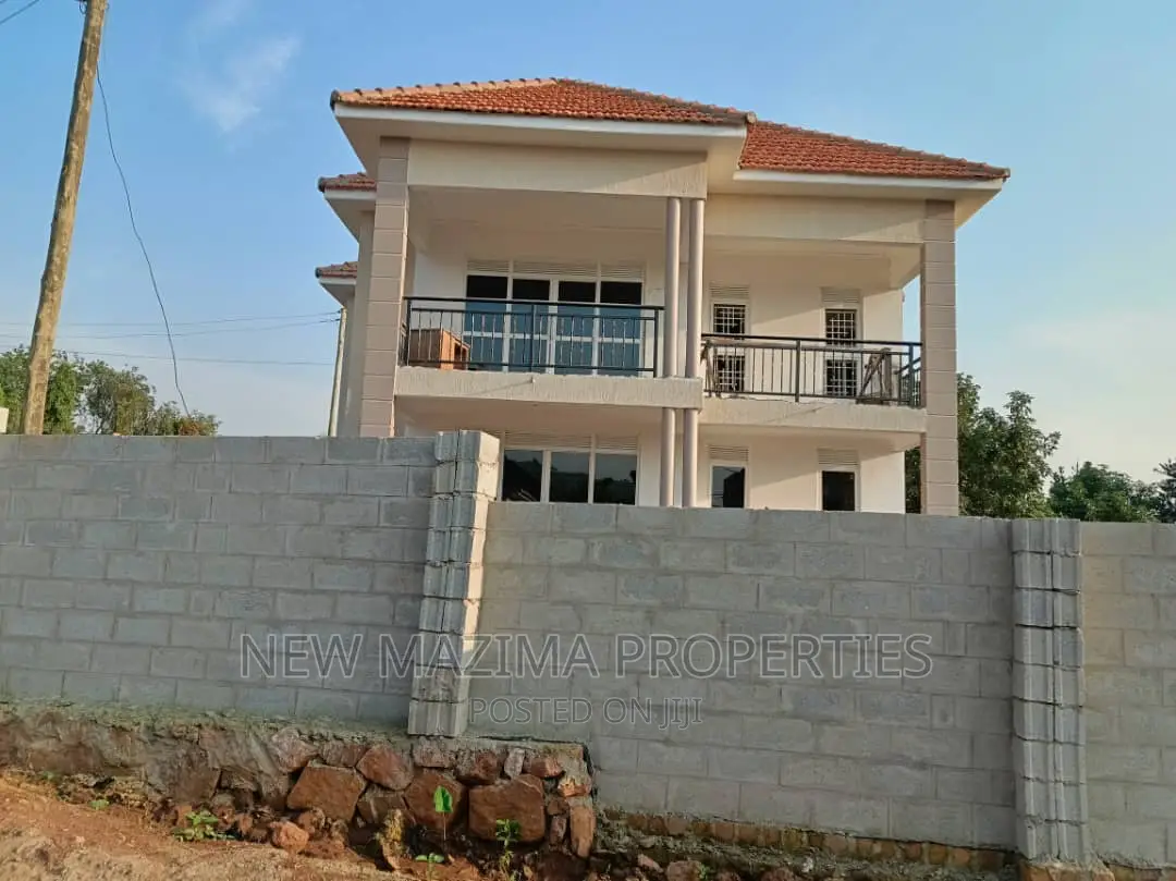 Mini Flat in Kitende Ntebe Rd, Division A for sale