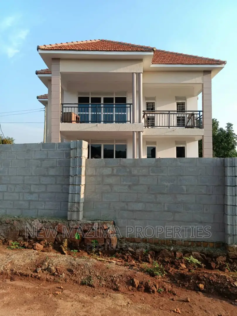 Mini Flat in Kitende Ntebe Rd, Division A for sale