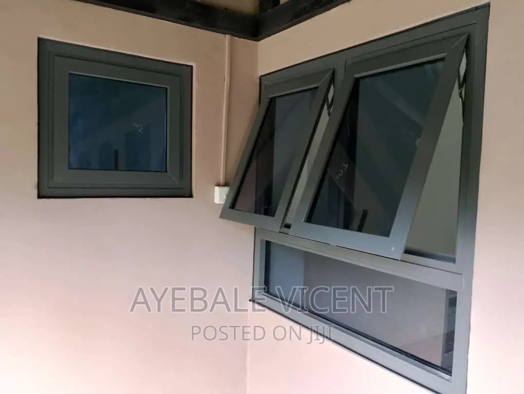 Opening Alluminiuam Windows at Vicentz Work's