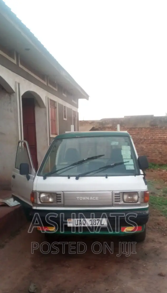 Toyota Townace 2002 White