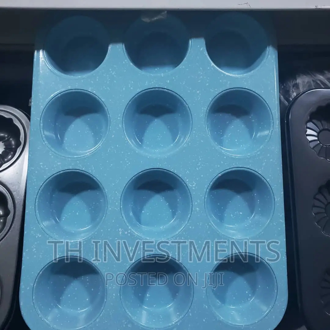 12 Cupcake Non Sticking Pan.