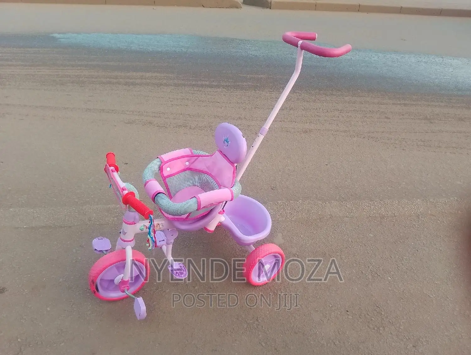 Lica Pink Tricycle