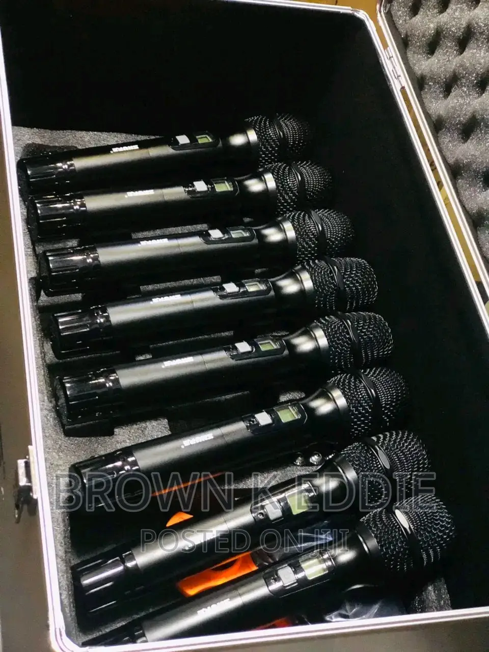 Professional 8/1 Wireless Microphone System