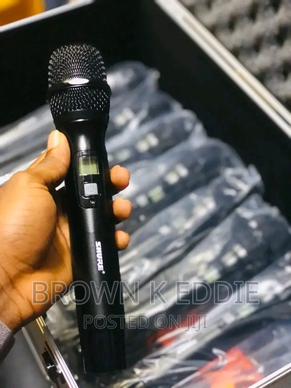 Professional 8/1 Wireless Microphone System