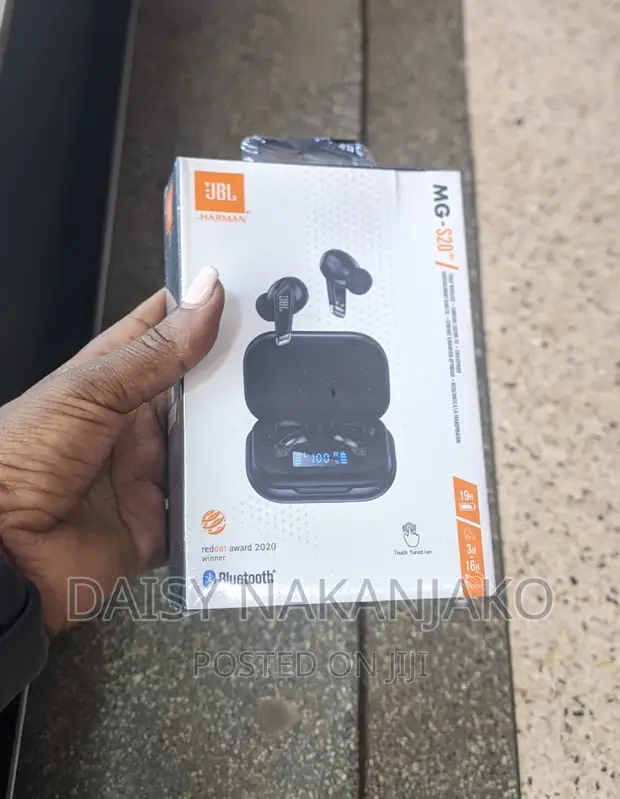 JBL MG S20 Black in Central Division Headphones, Daisy Nakanjako