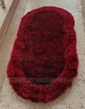 Oval Door Mat / Bedside Mat Maroon