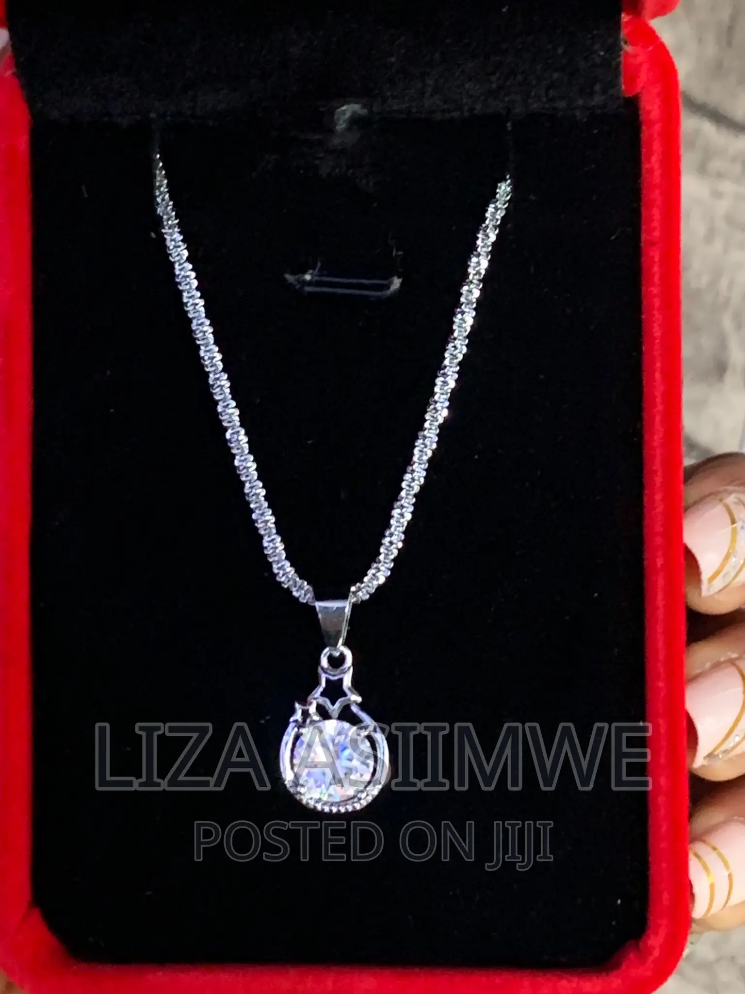 Lady’S Necklaces