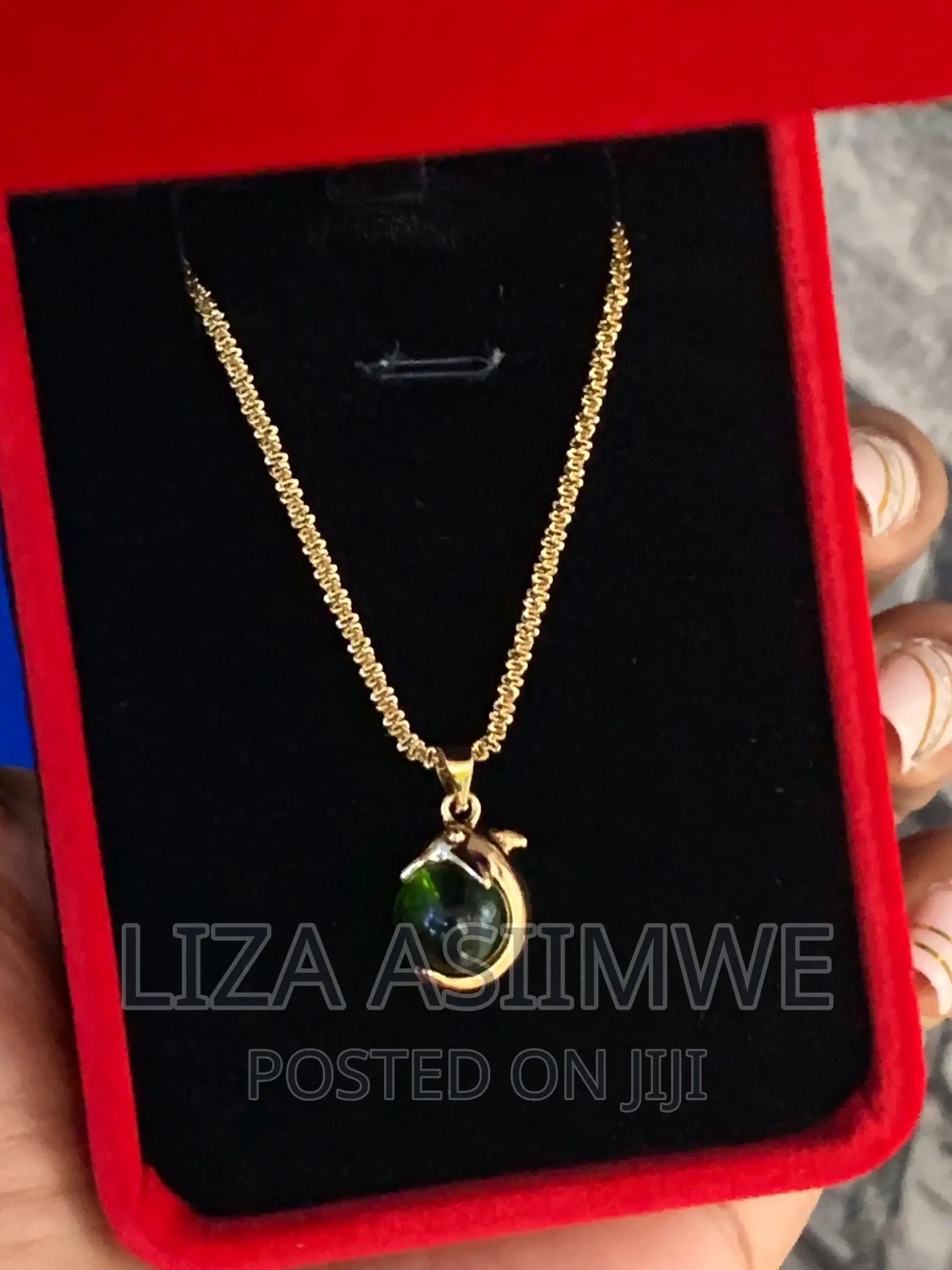 Lady’S Simple Necklaces