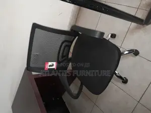 Office Chairs (Black)