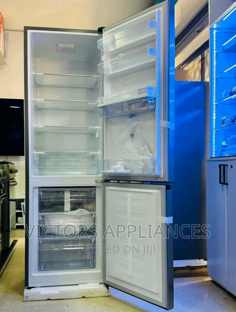 341litres Hisense Double Door Refrigerator With Dispenser