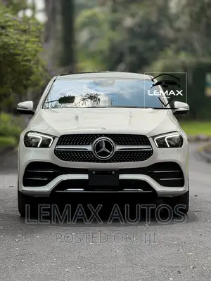 Photo - Mercedes-Benz GLE-Class GLE 400d 4MATIC 2020 White