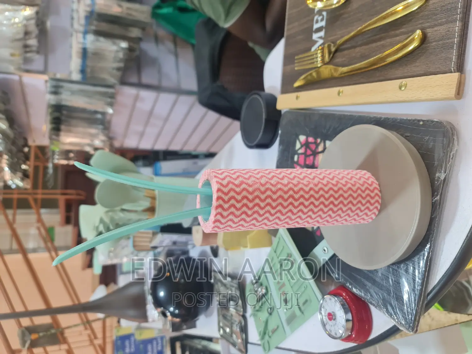 Saviet Holder