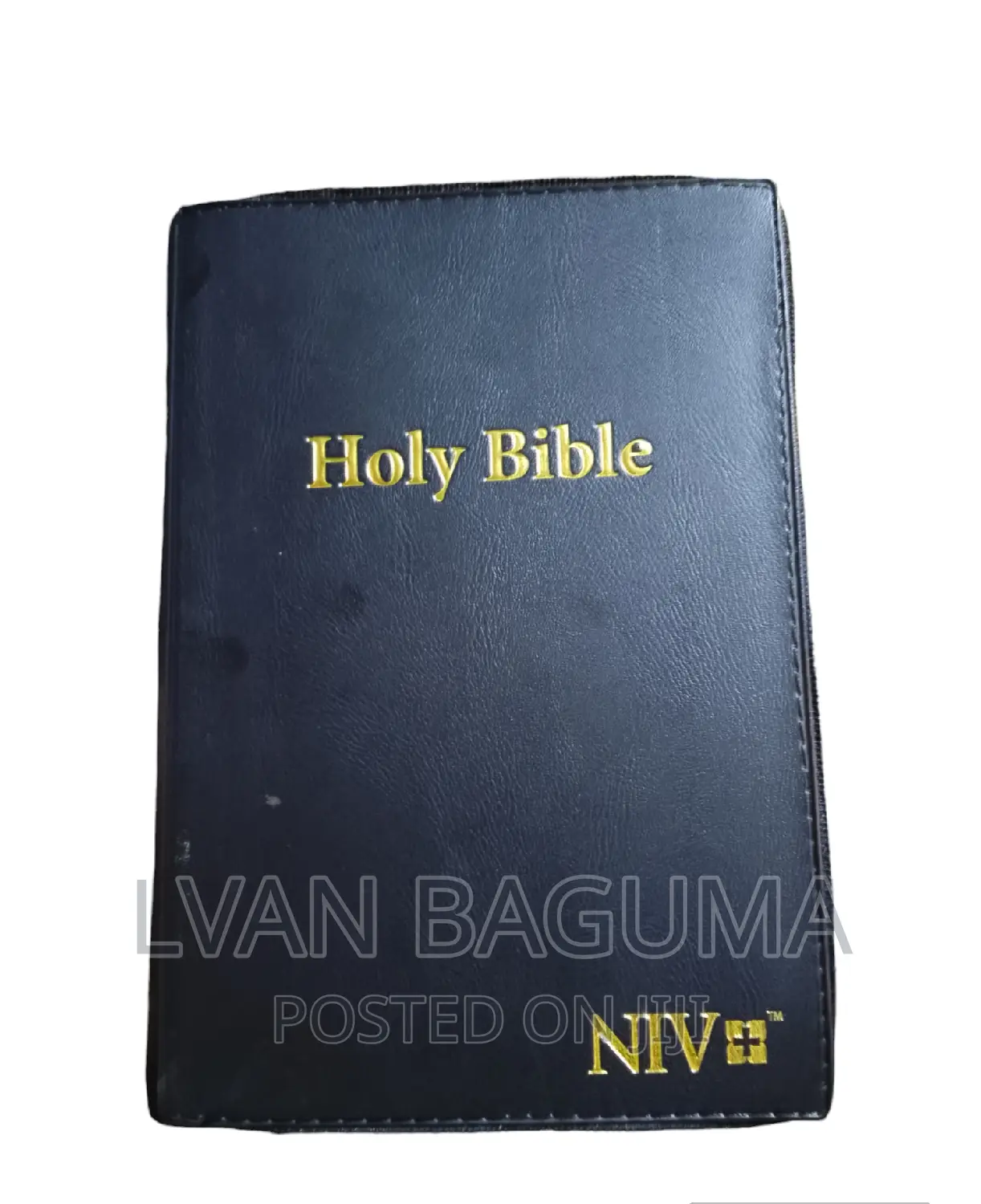 Holy Bible NIV (Standard Size) - With a Zip.