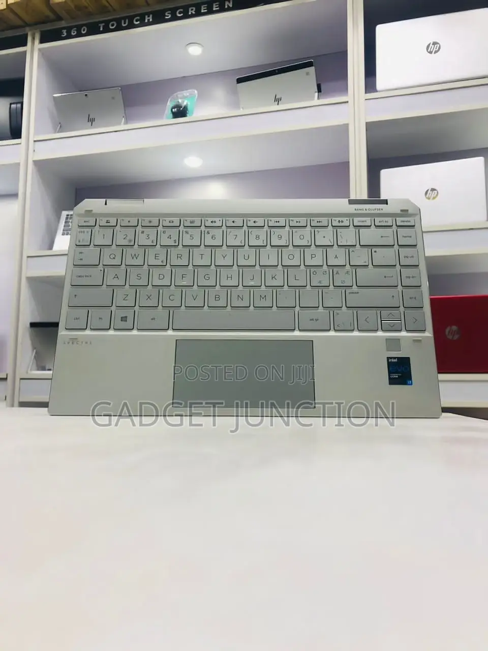 New Laptop HP Spectre X360 13 16GB Intel Core I7 SSD 512GB