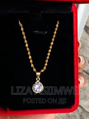 Simple Iced Lady’S Necklaces