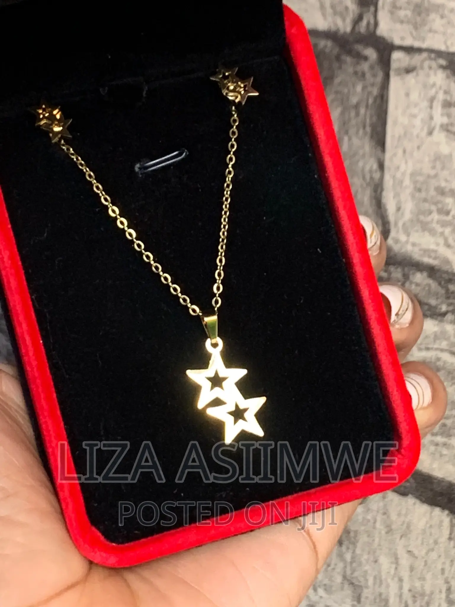 Lady’S Necklaces