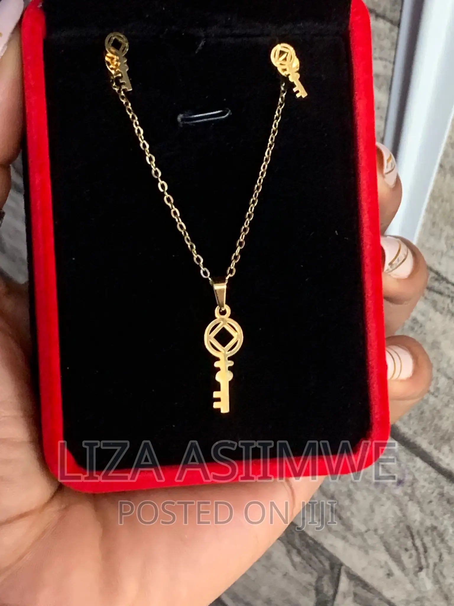 Simple Necklaces