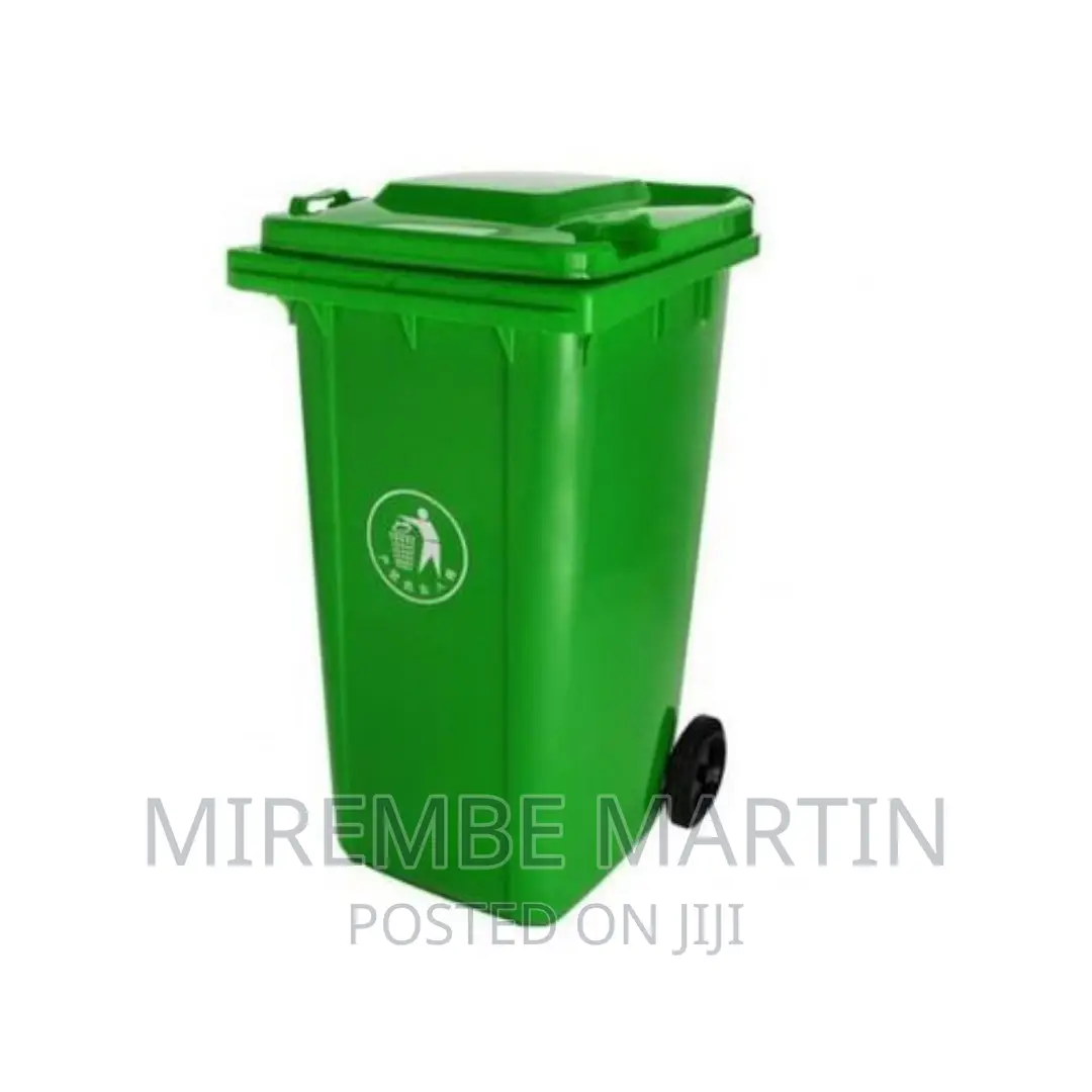 Outdoor 240L Plastic Wheel Dustbin –