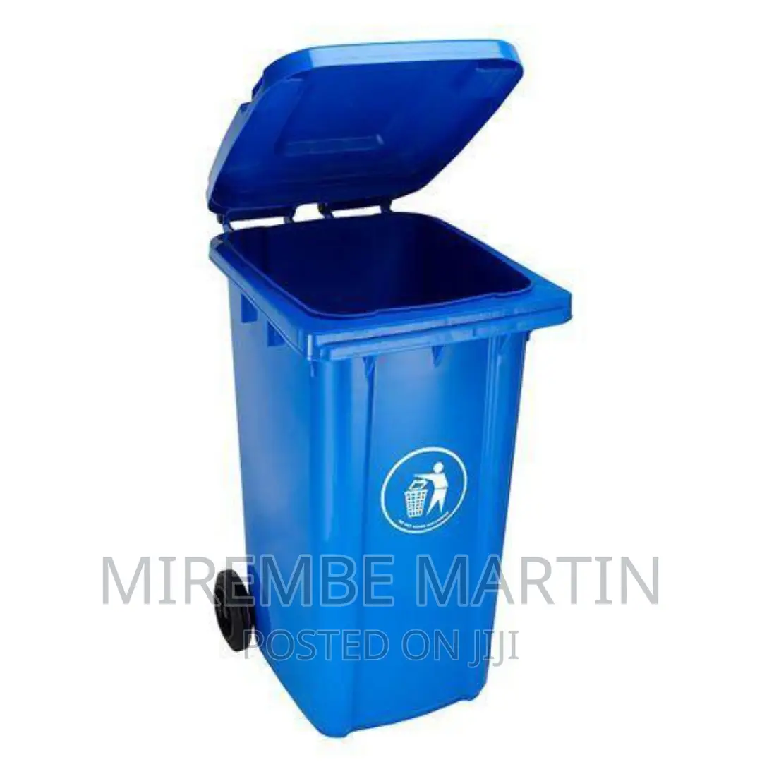 Outdoor 240L Plastic Wheel Dustbin –