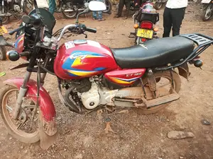 Bajaj Boxer 125 2023 Red