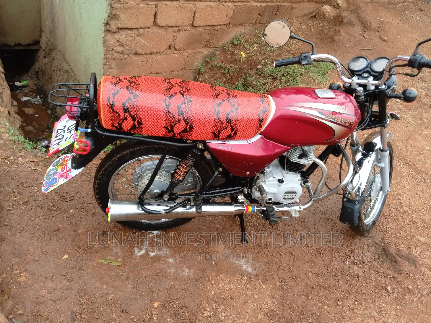 Bajaj Boxer 2023 White