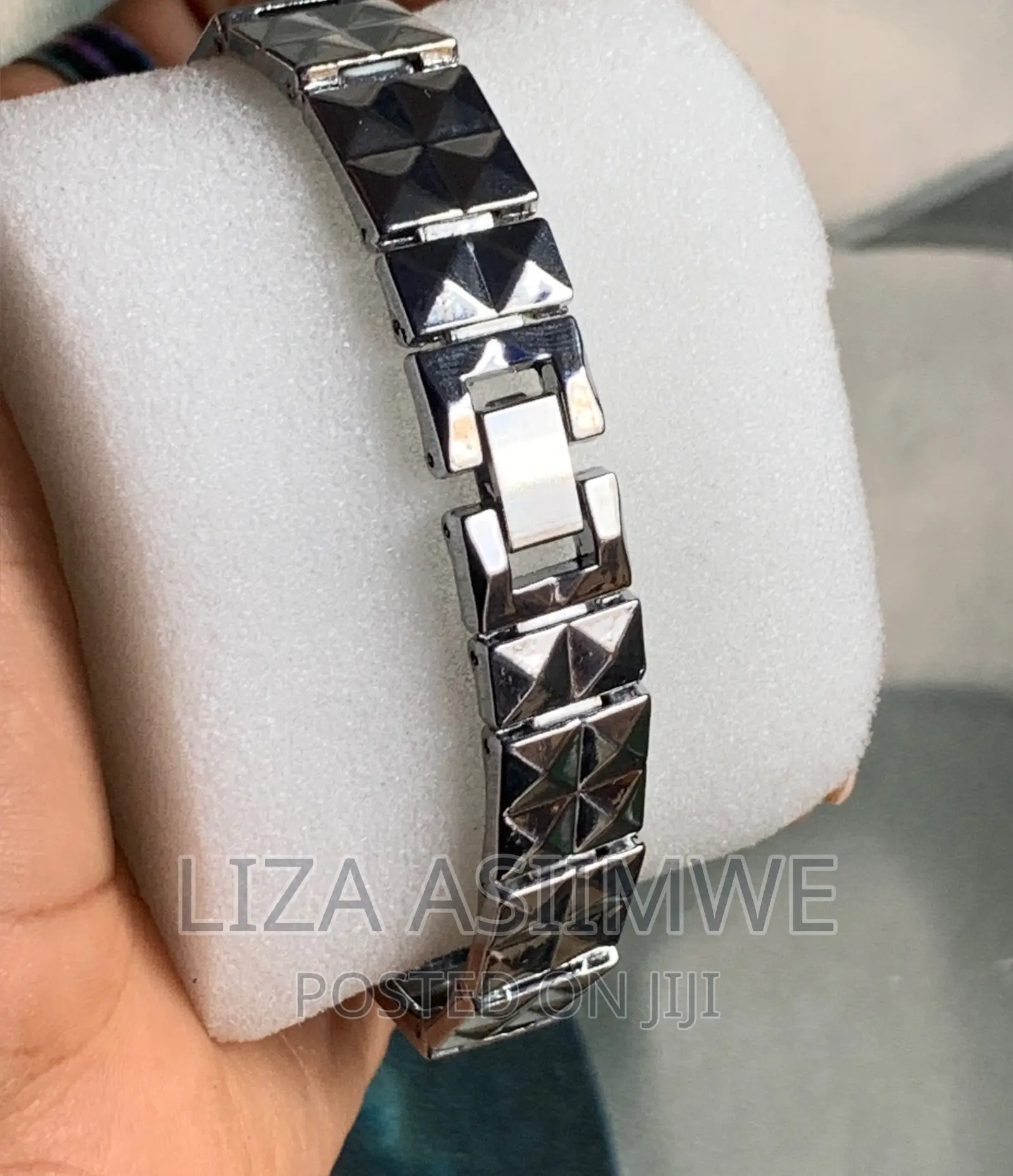 Simple Lady’S Watches
