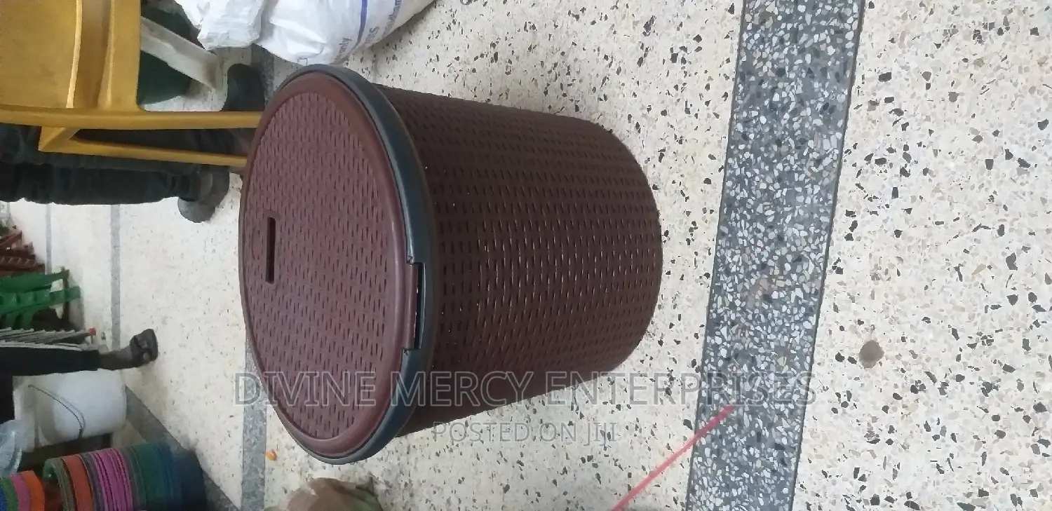 Round Laundry Basket With COVER