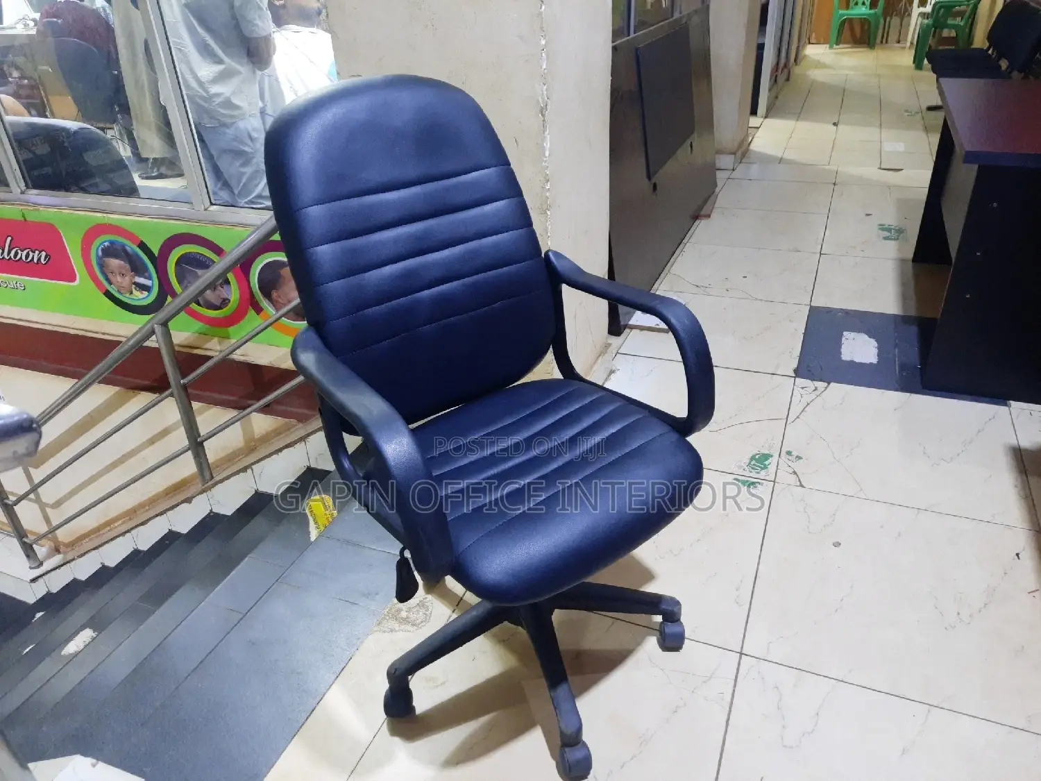 Leadhered Office Chair