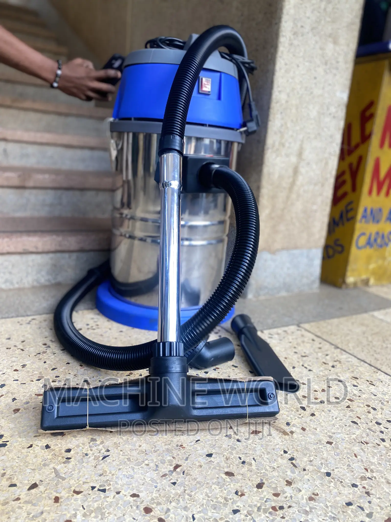 Vacuum Cleaner Wet and Dry 30ltrs (Skilmax)
