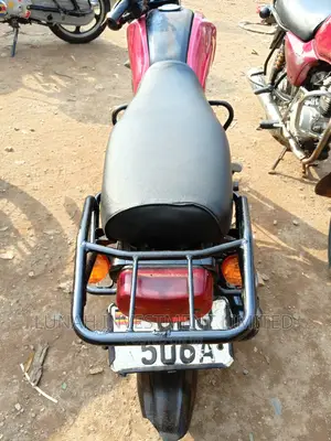 Yamaha Crux 2021 Red