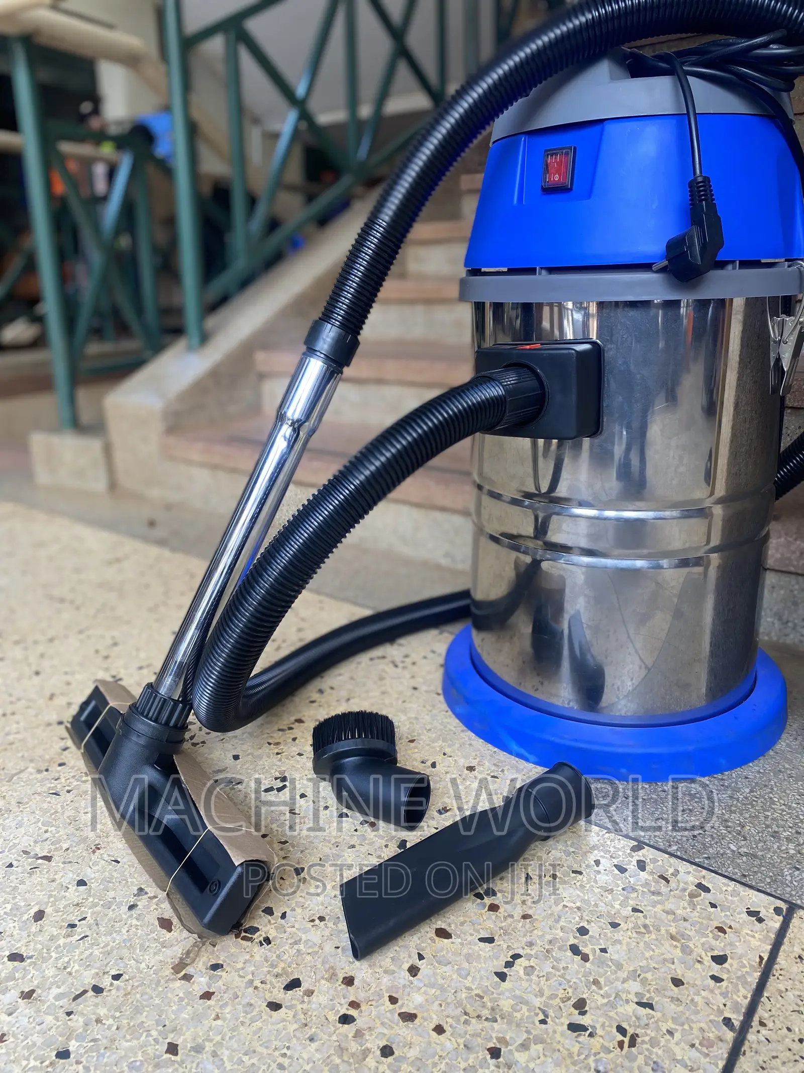 Vacuum Cleaner Wet and Dry 30ltrs (Skilmax)