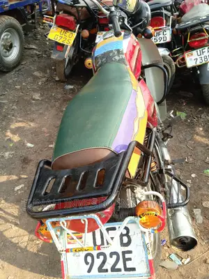 Bajaj Boxer 2022 Red