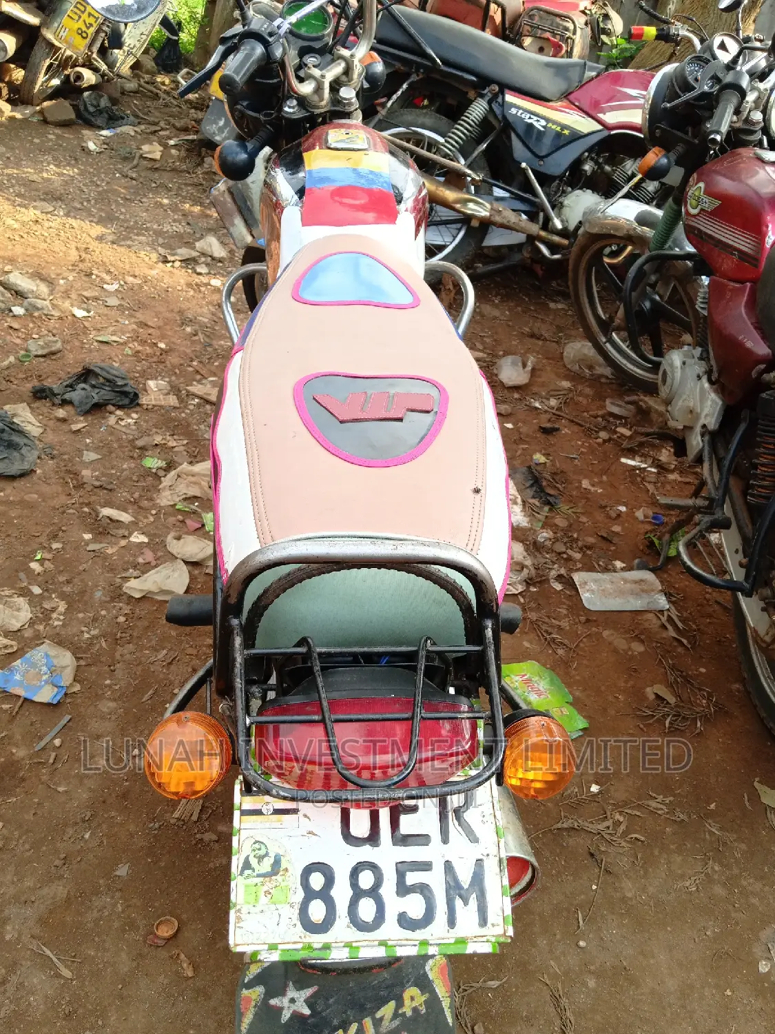 Bajaj Boxer 100 2023 Red