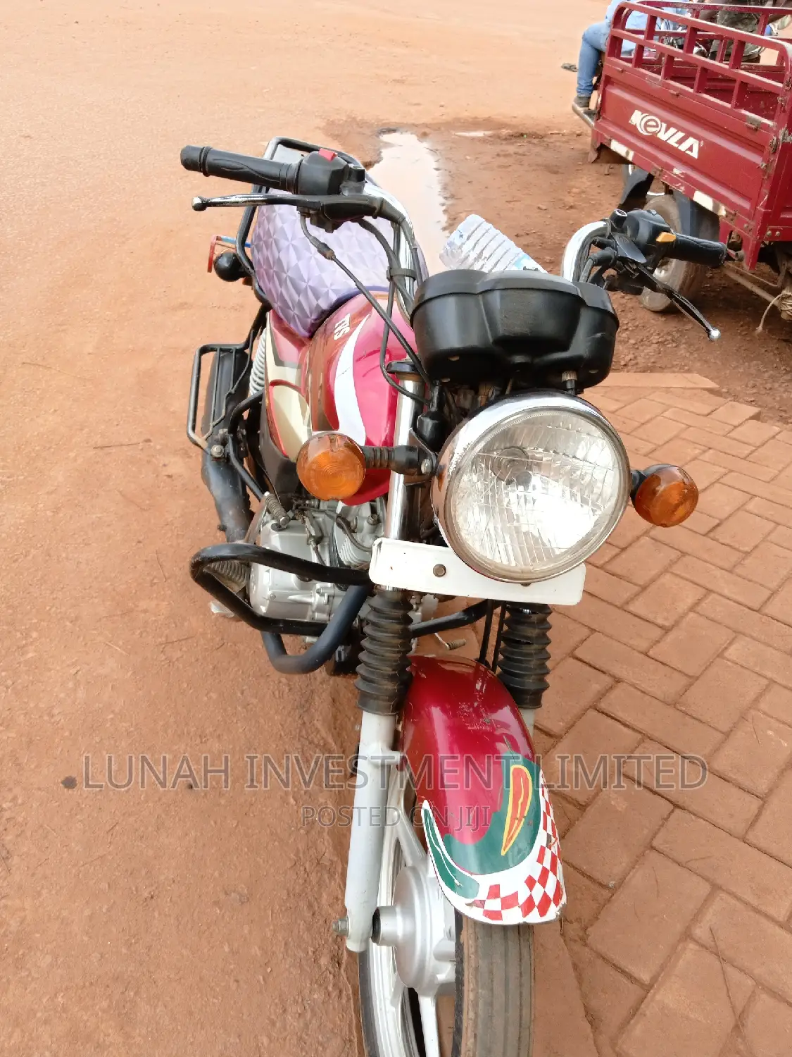 Bajaj Boxer 100 2022 Red