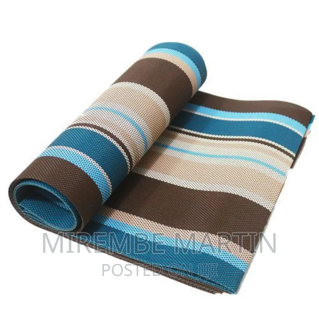 6pieces of Placemats Table Mats With a Runner –