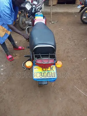 Bajaj Boxer 100 2020 Red