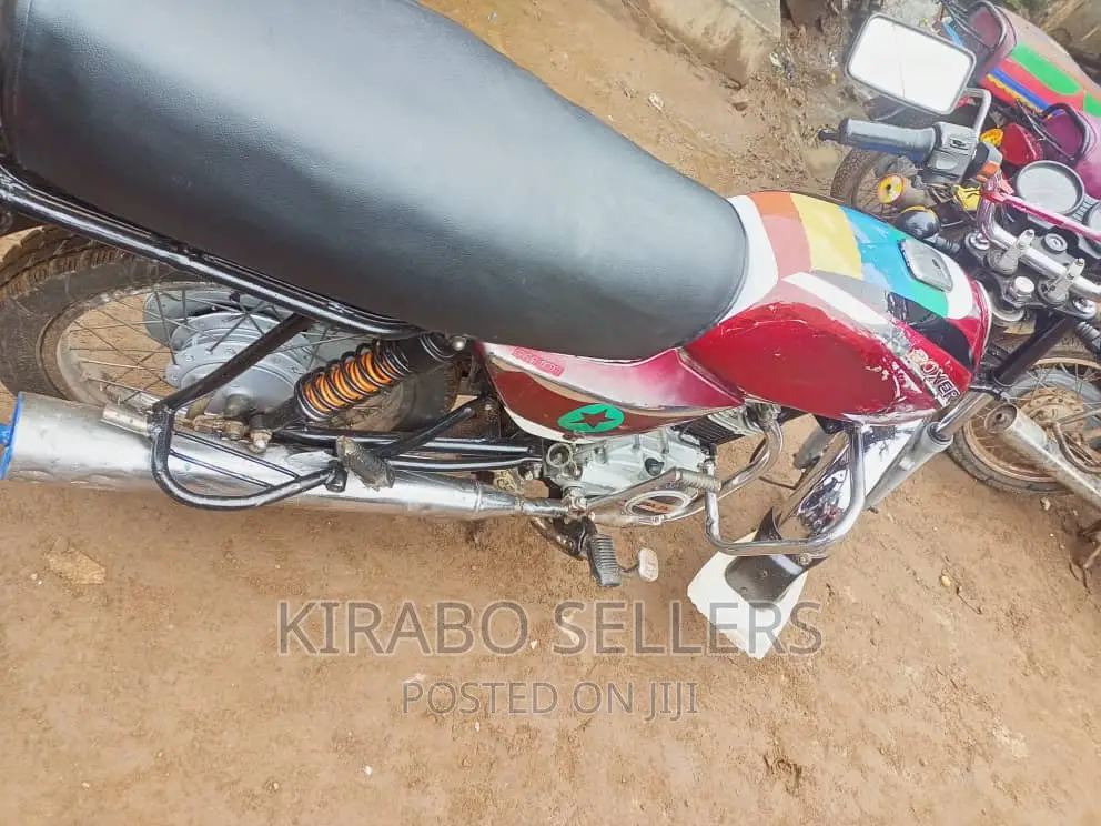 Bajaj Boxer 100 2020 Red