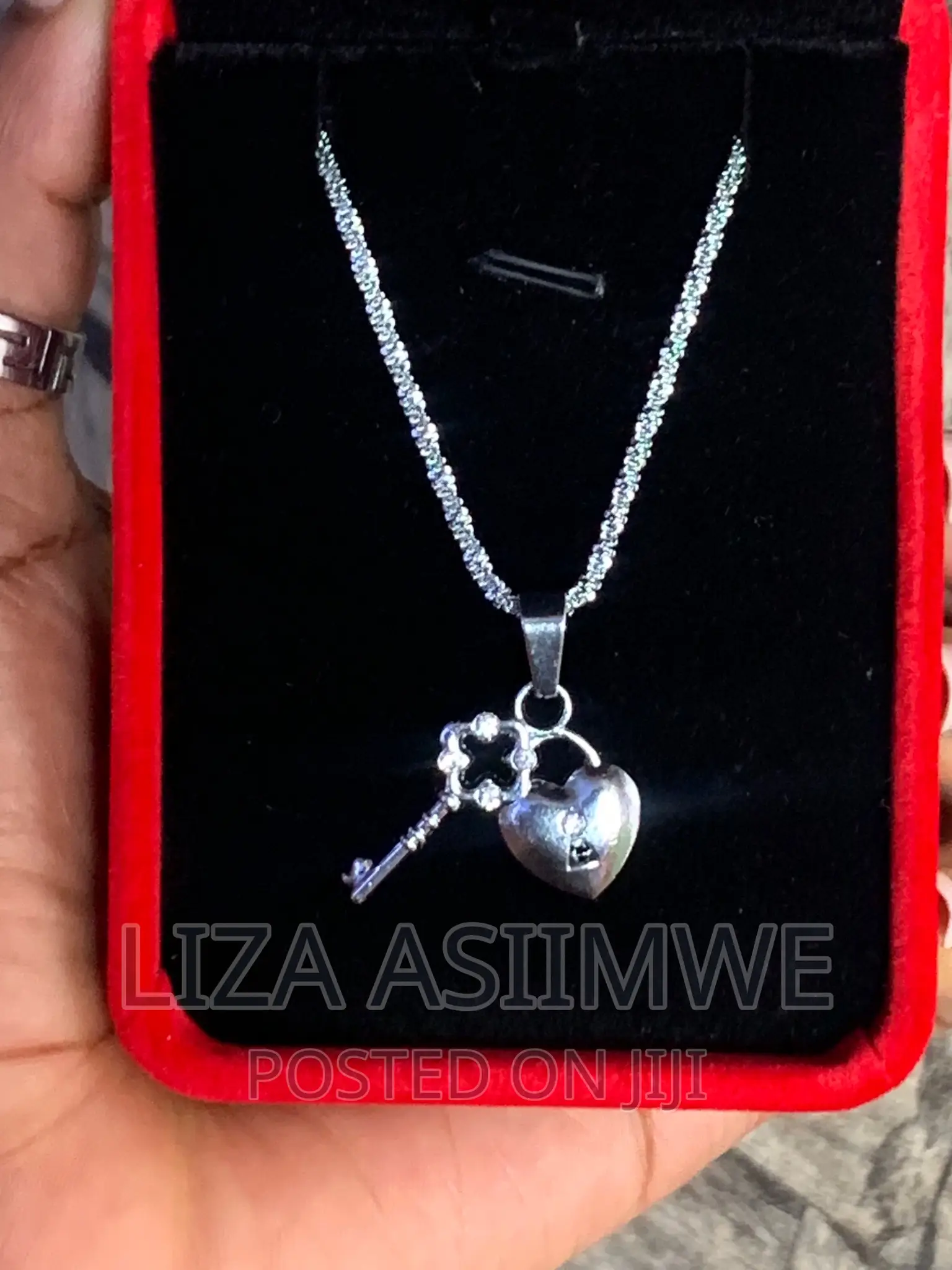 Simple Lady’S Necklaces