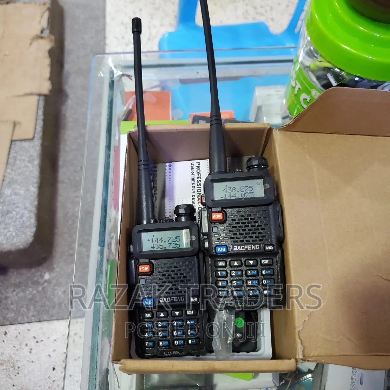 Baofeng Uv-5r Radio Call/Walktalkies 2pcs