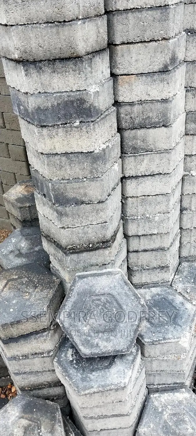 Quality Coloured Pavers in Black and Red Colours