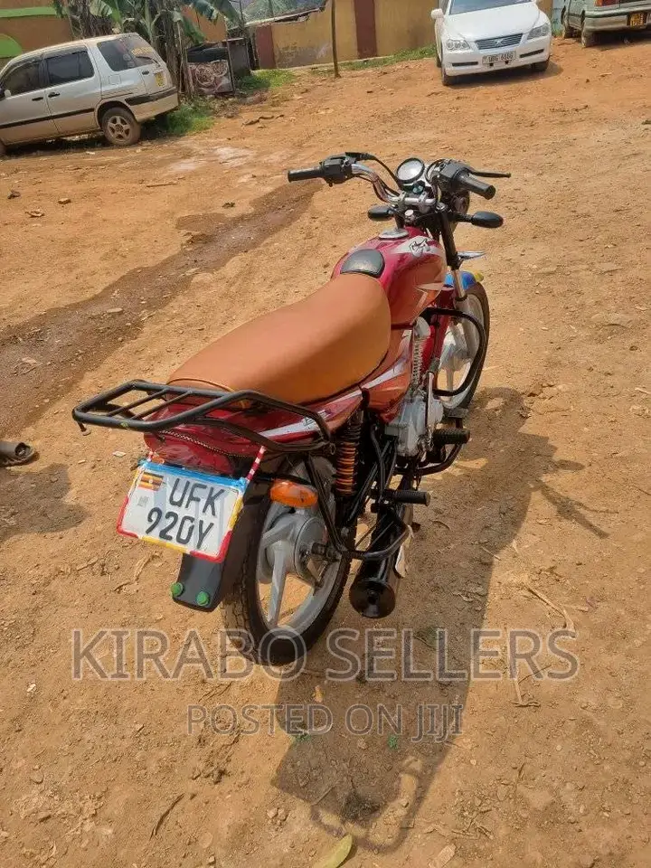 Bajaj CT 110X 2023 Red