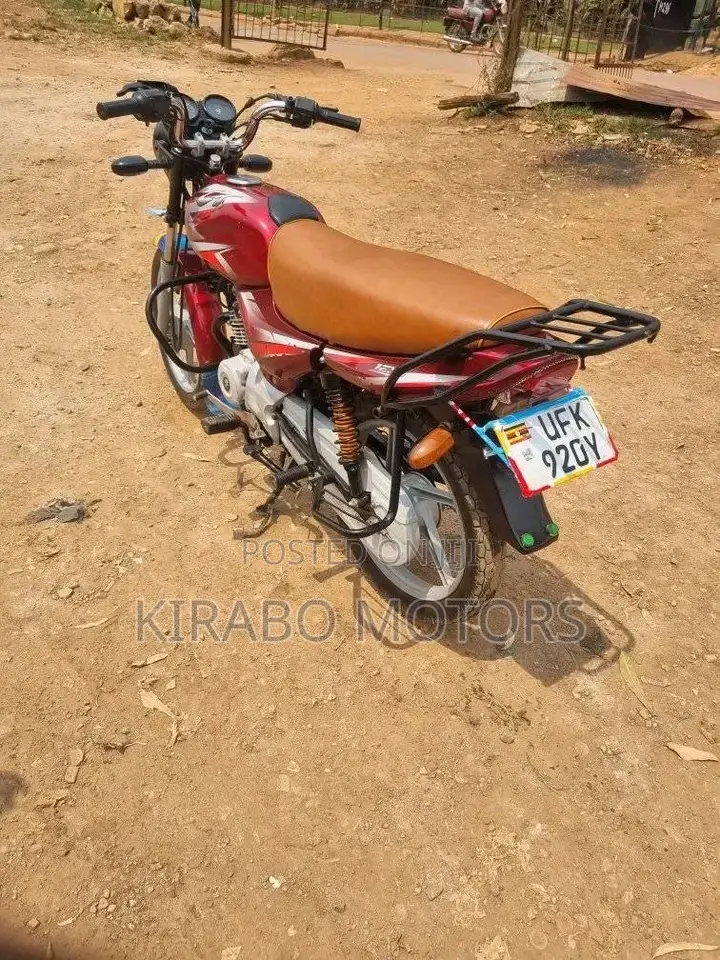 Bajaj CT 110X 2023 Red