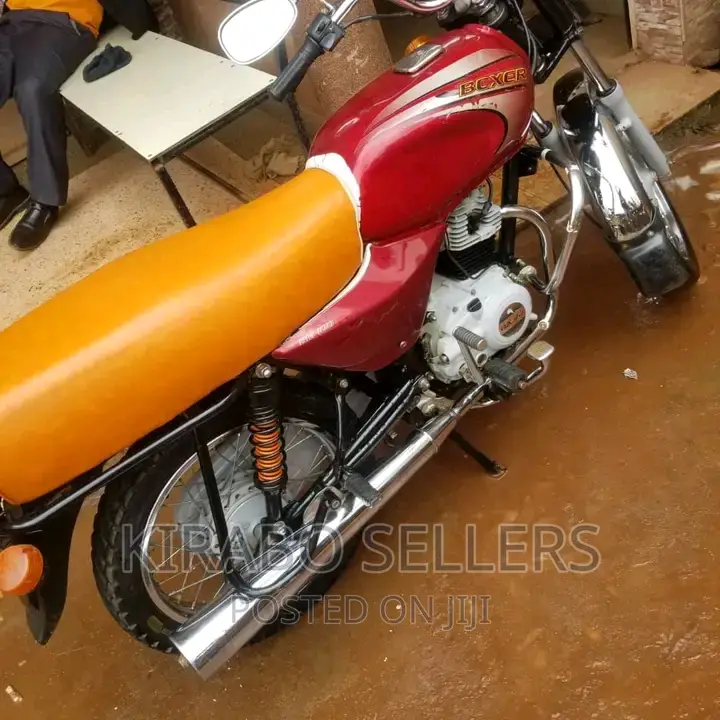 New Bajaj Boxer 100 2023 Red