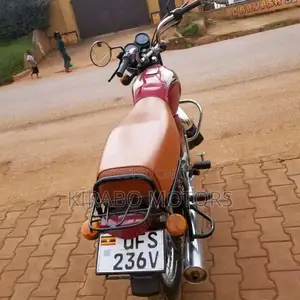 New Bajaj Boxer 100 2023 Red