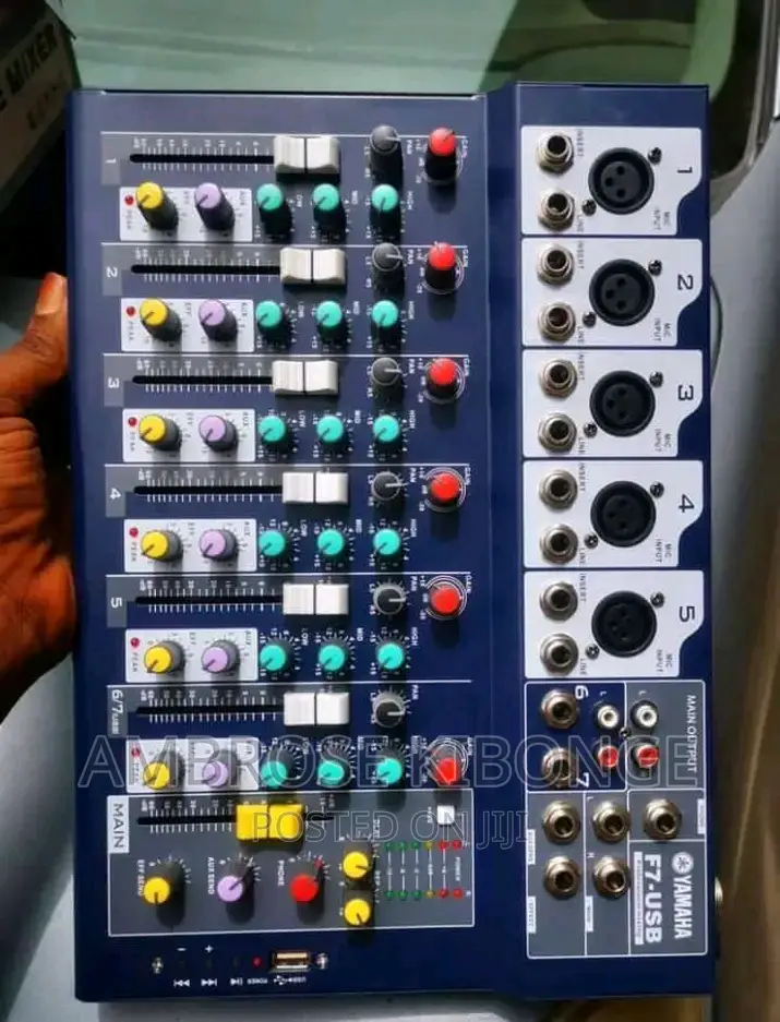 F-7 Live Mixer Built-in Digital Delay ECO Effect Processor.