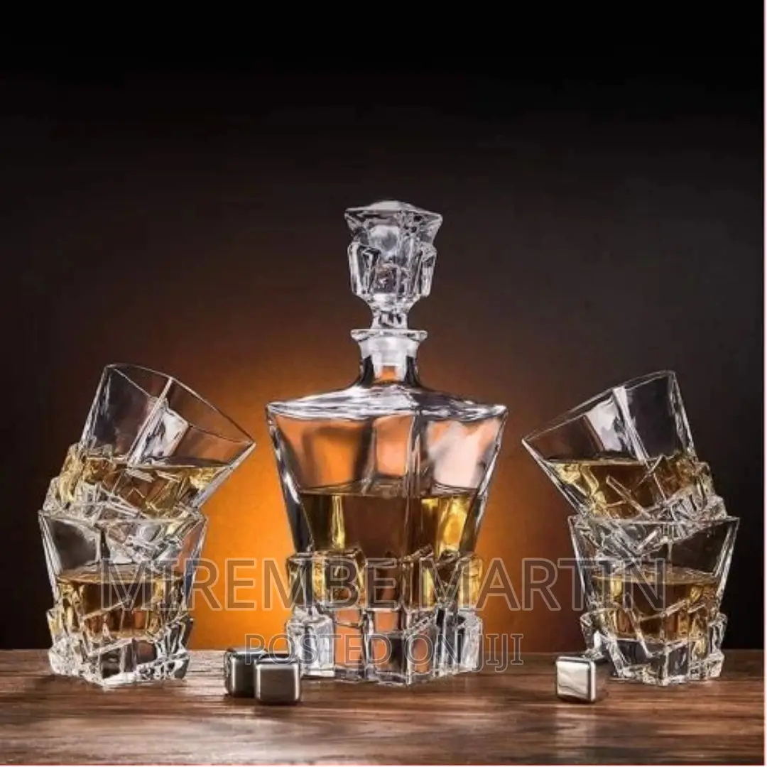 Premium Crystal Clear 7pcs Bar Set, 1 Decanter Bottle