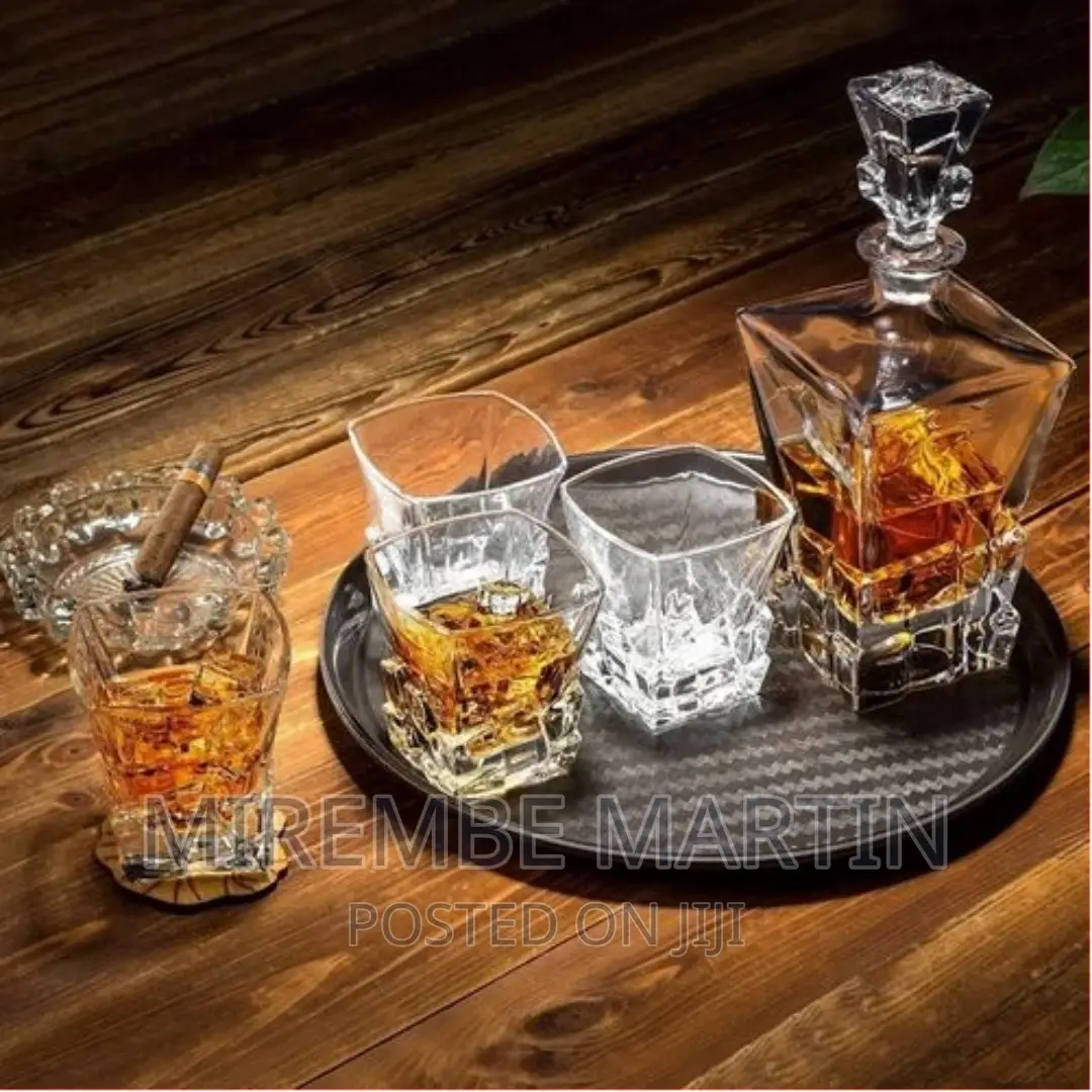 Premium Crystal Clear 7pcs Bar Set, 1 Decanter Bottle